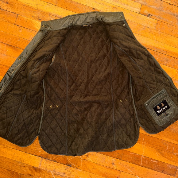 Barbour Vest - Olive NWT - Picture 5 of 10